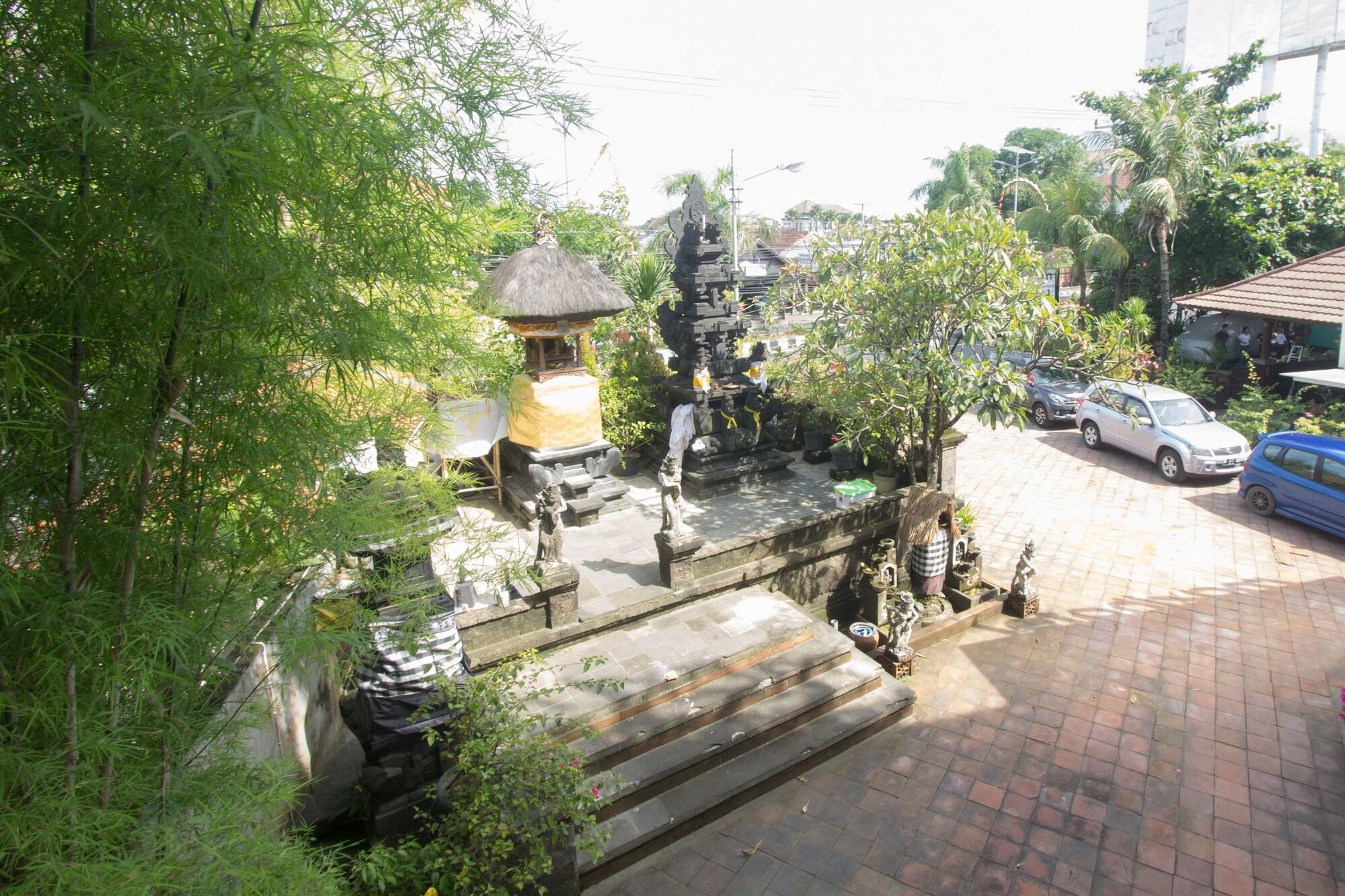 Maxi Hotel Kedonganan Jimbaran Exterior foto