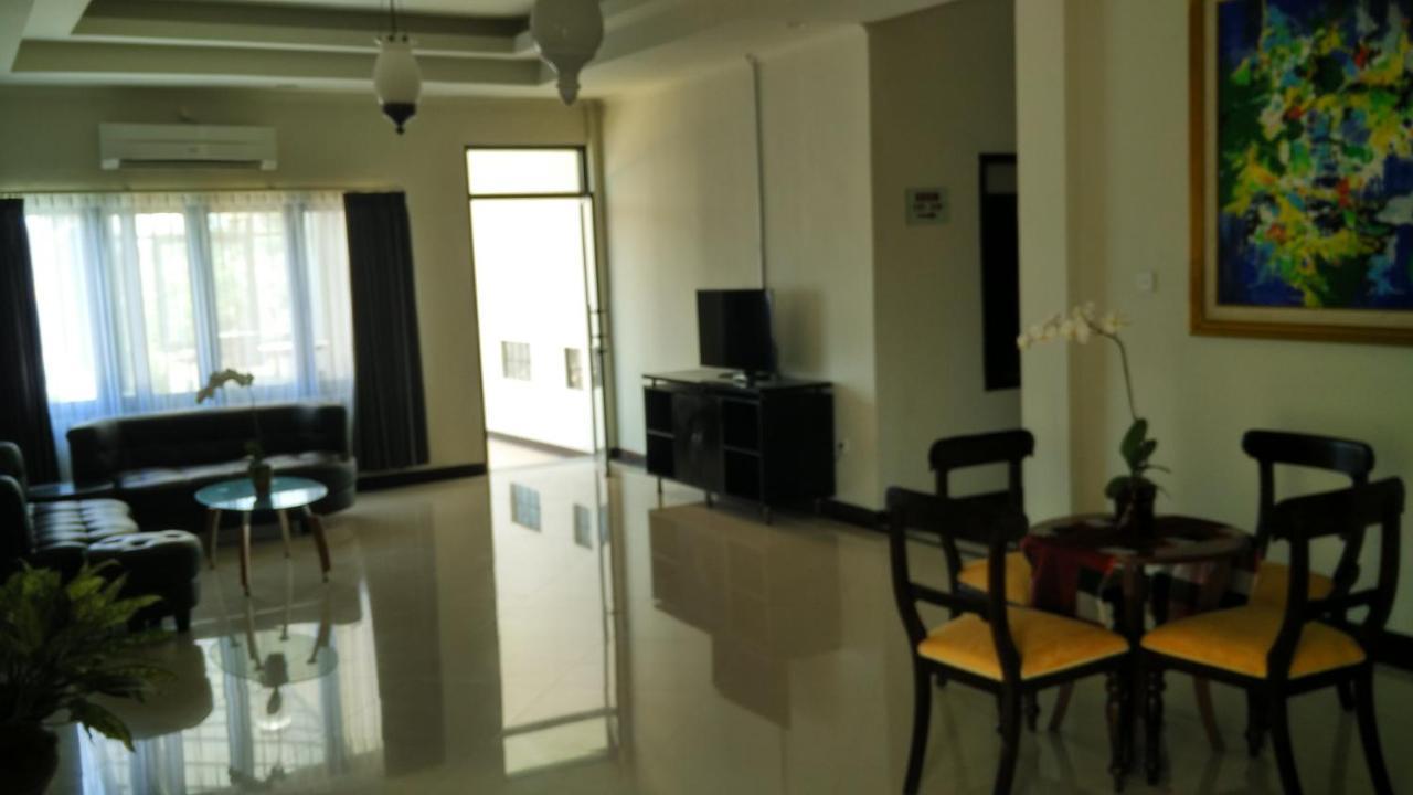 Maxi Hotel Kedonganan Jimbaran Exterior foto