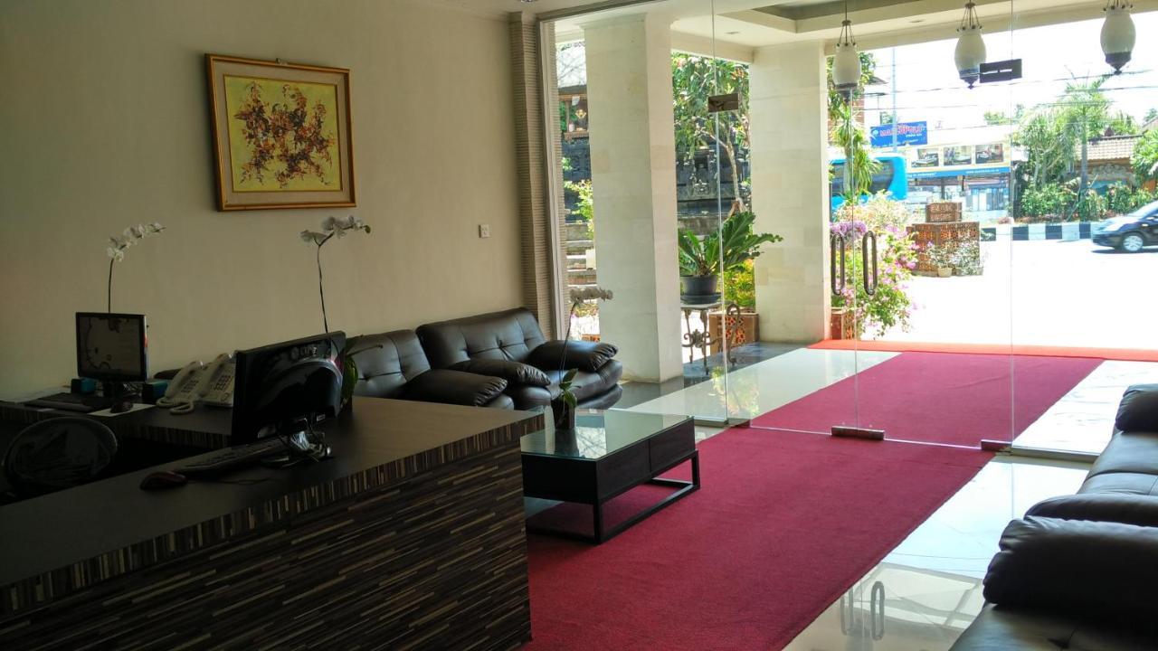 Maxi Hotel Kedonganan Jimbaran Exterior foto