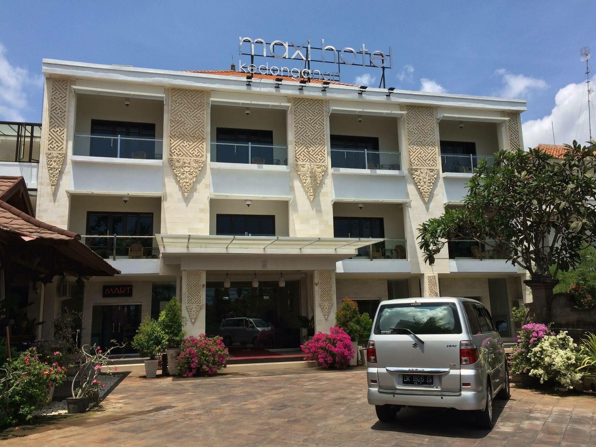 Maxi Hotel Kedonganan Jimbaran Exterior foto